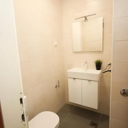 Macan Διαμέρισμα *