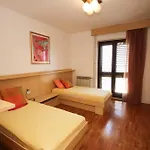 Macan Apartman