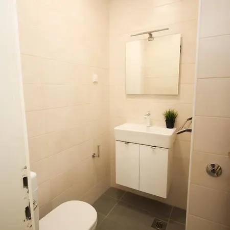 Macan Apartment *