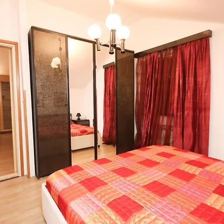 Apartment Macan *